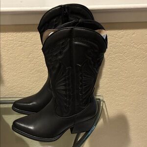 G.C. Shoes Black Western-Style Women's Boots
